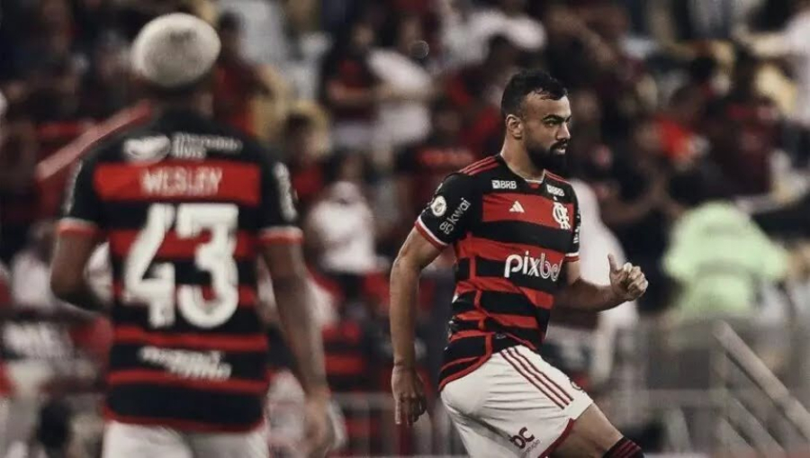 Flamengo goleia Corinthians no Maracanã e assume a liderança do Brasileirão
