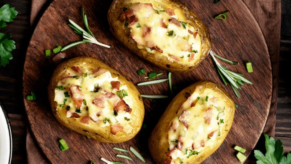 Surpreenda na cozinha com essa delícia de batata recheada