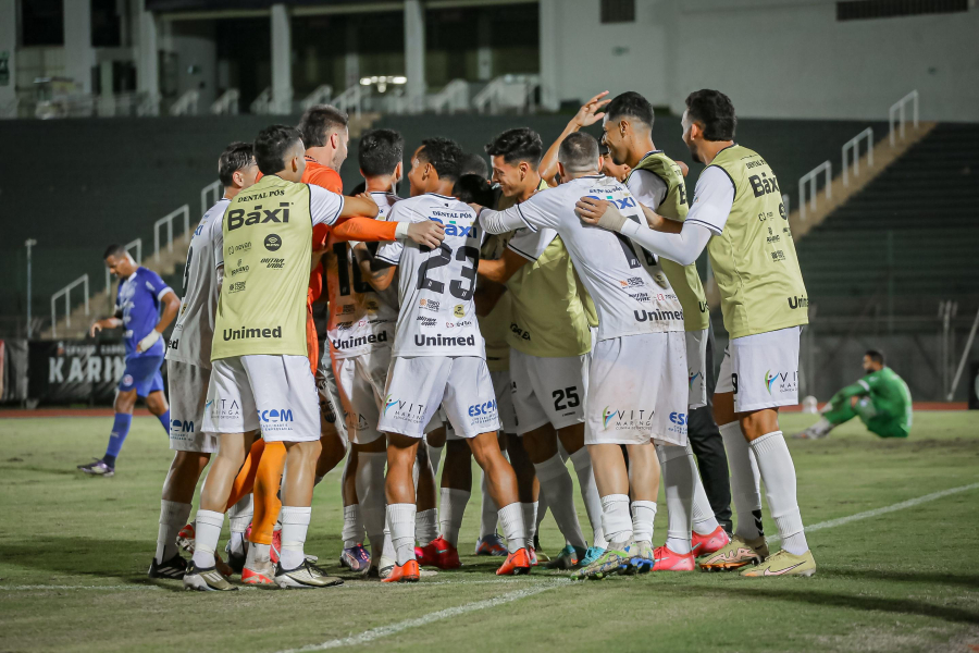 Galo Maringá vence o Foz e assume a liderança da Divisão de Acesso no Paranaense