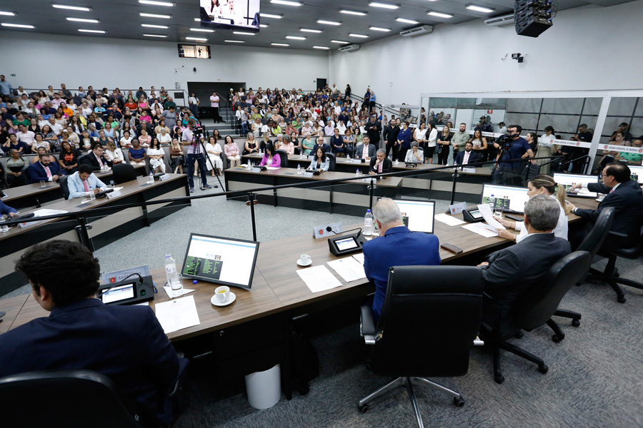 Câmara de Maringá vota projetos de saúde, inclusão e infraestrutura